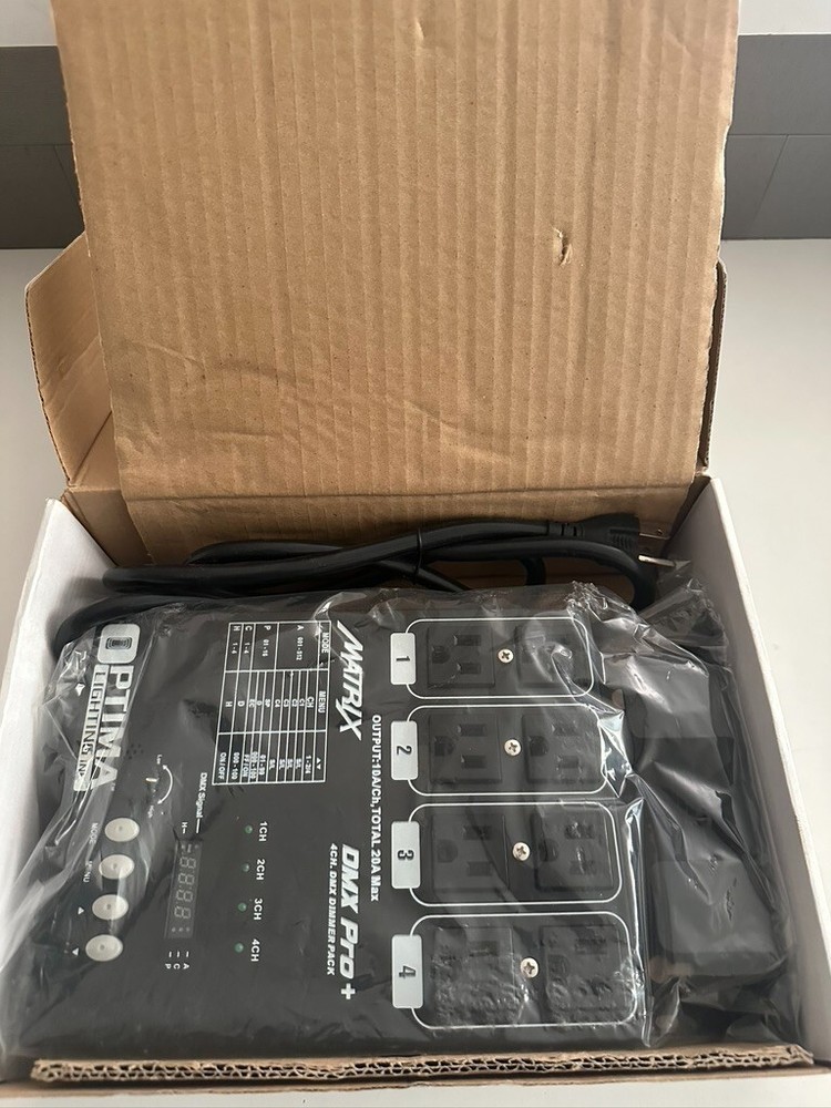 MATRIX DMX Pro+ 4 Channels Dimmer Pack