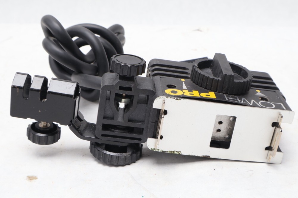 Lowel Pro-light Focus Flood Light No Bulb TESTED M53