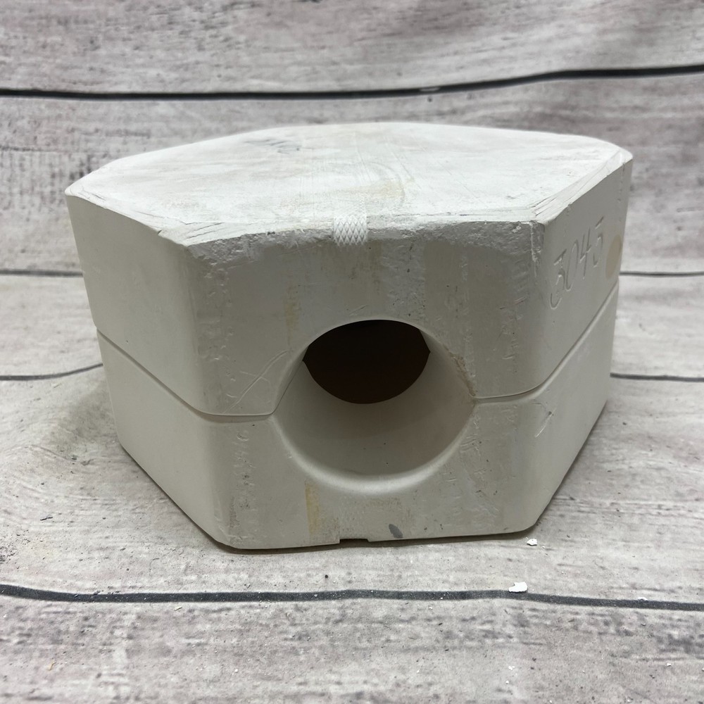 Clay Magic Inc 2008 Ceramic Casting Mold Scream Figure #3043