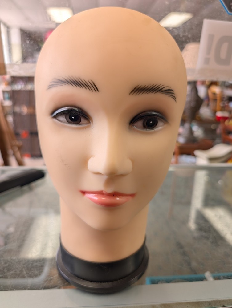 Mannequin Head