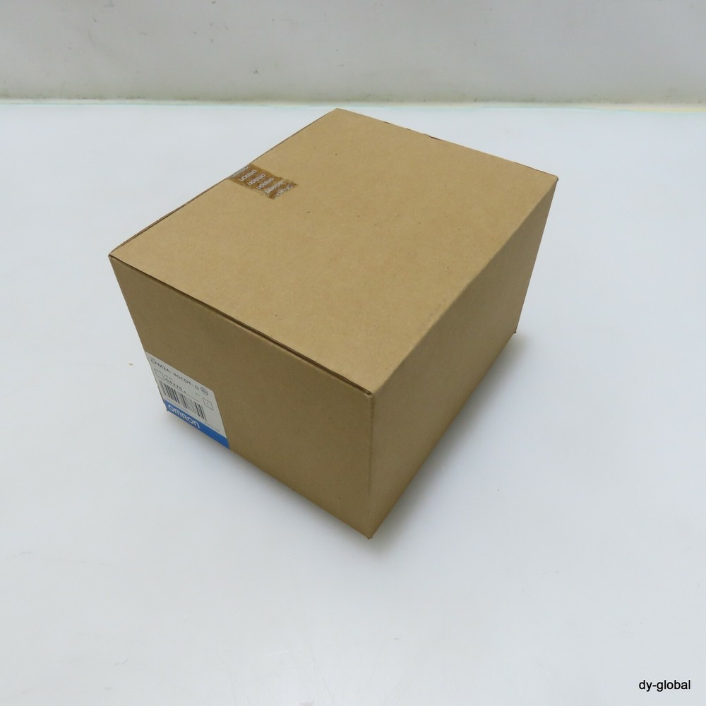 Omron CPM2A-40CDT-D Programmable Controller New in box