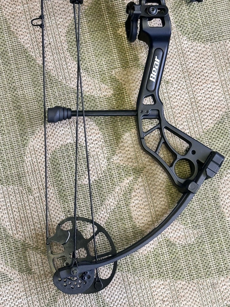 Bear Scout Compound Bow RH 50lb 29 3/4”