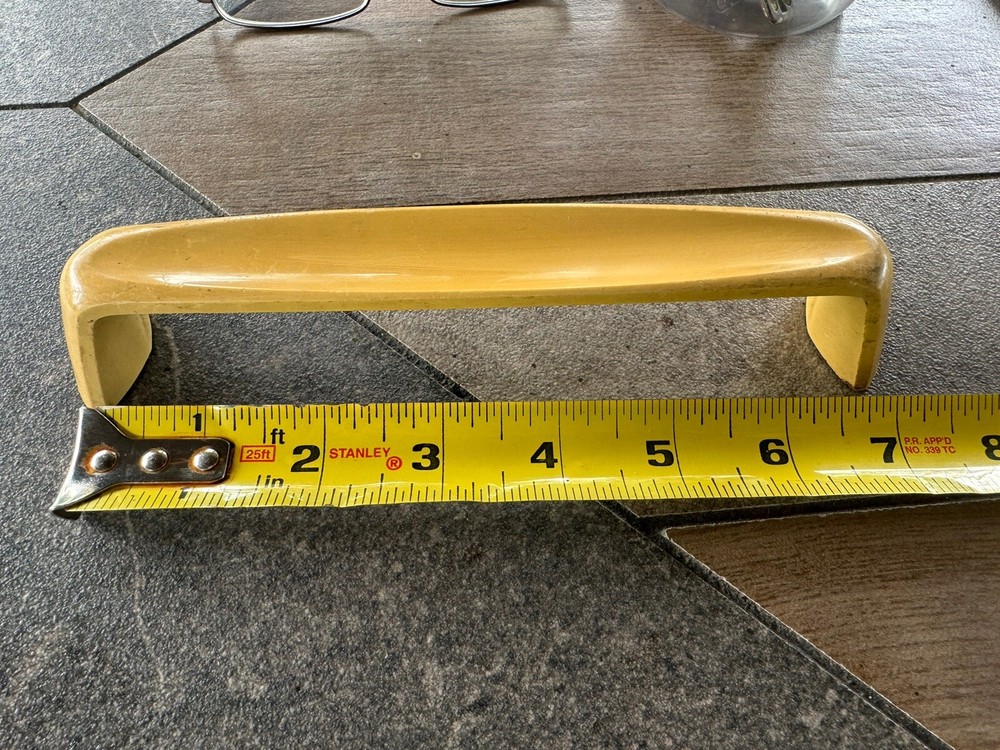 TELEVISION HANDLE  Unknown Type   6-13/16 Inch  Between Mounting Holes Plastic