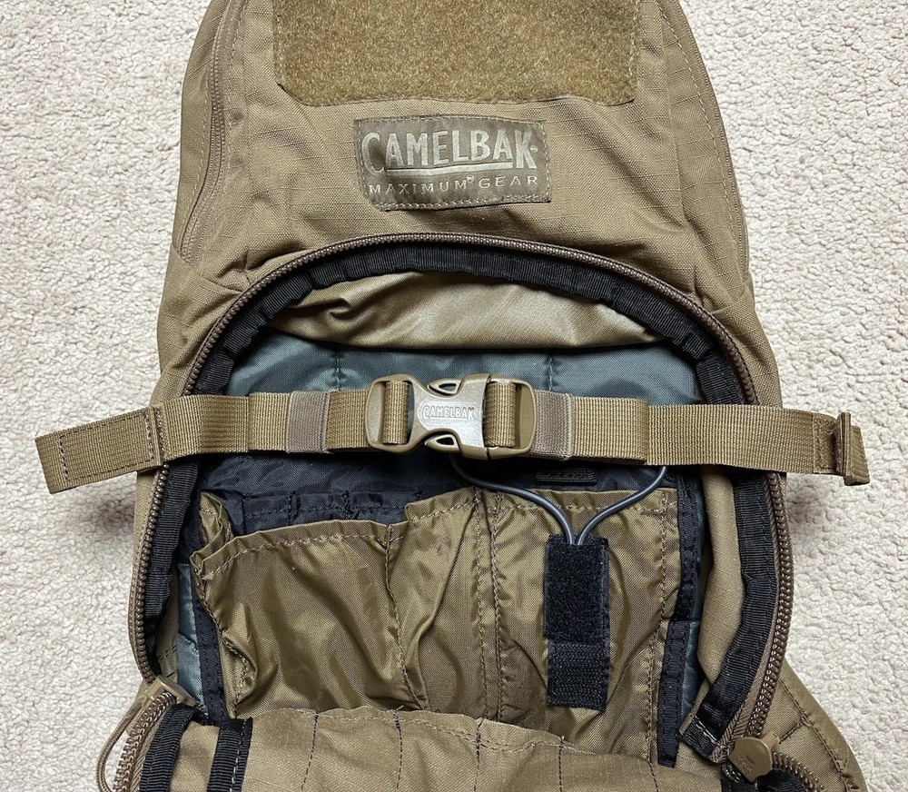 USMC Camelbak MULE Maximum Gear Day Assault Hydration Pack Backpack Coyote Brown