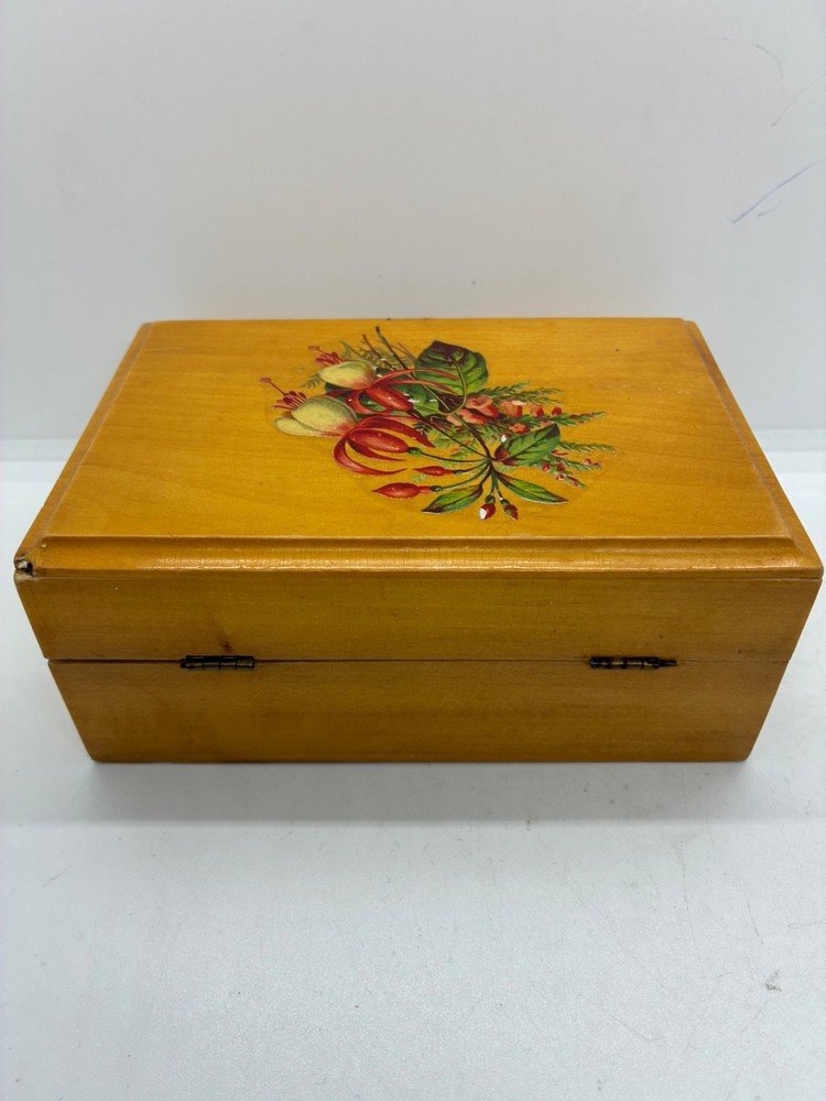 Vintage J&P Coats Sewing Box