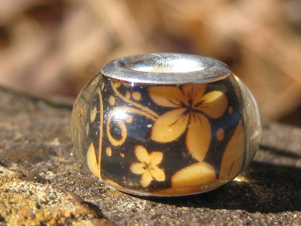 RADIANT BEAUTY BEAD