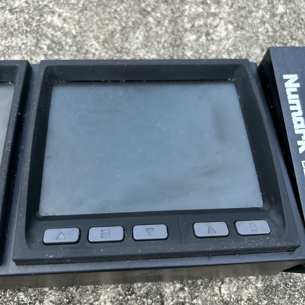 Numark VM-03 MK-II Three-Screen Monitors! Ultra-Rare!!