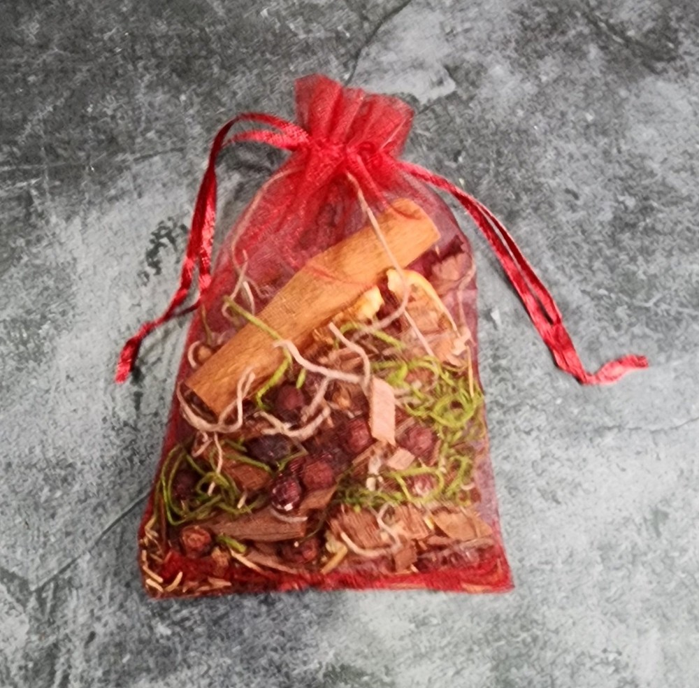 Yule Sabbat Sachet