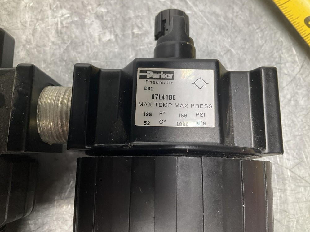 Parker 3/4" Regulator, Water Separator, and Oiler