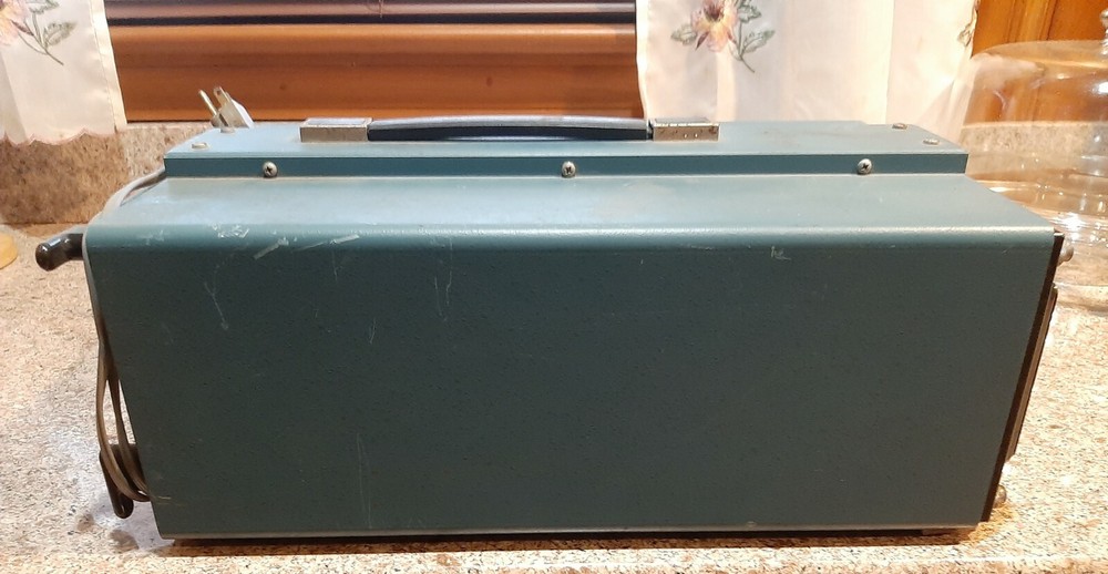 CONAR INSTRUMENTS 261 ANALYZER NRI AUTOMOTIVE DIVISION UNIT POWERS ON