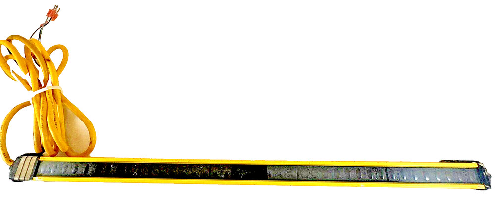 Banner USR2024Y Micro-Screen Light Curtain, used (EE1)