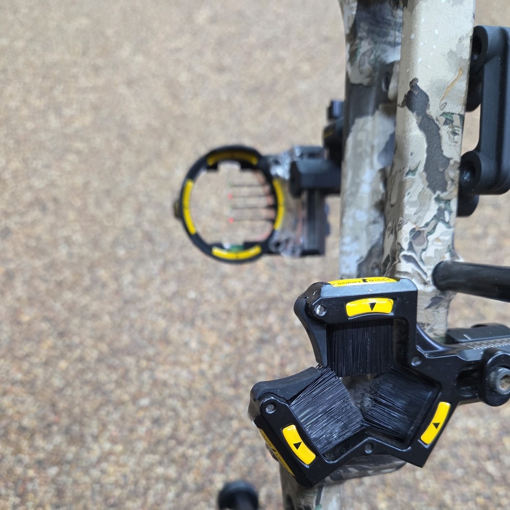 Bear Resurgence Compound Bow 70lbs RH