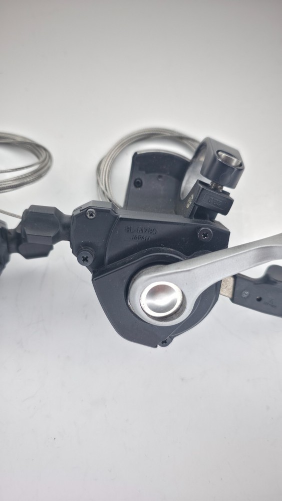 shimano deore xt sl-m780 trigger shifter set black silver pair w/cables