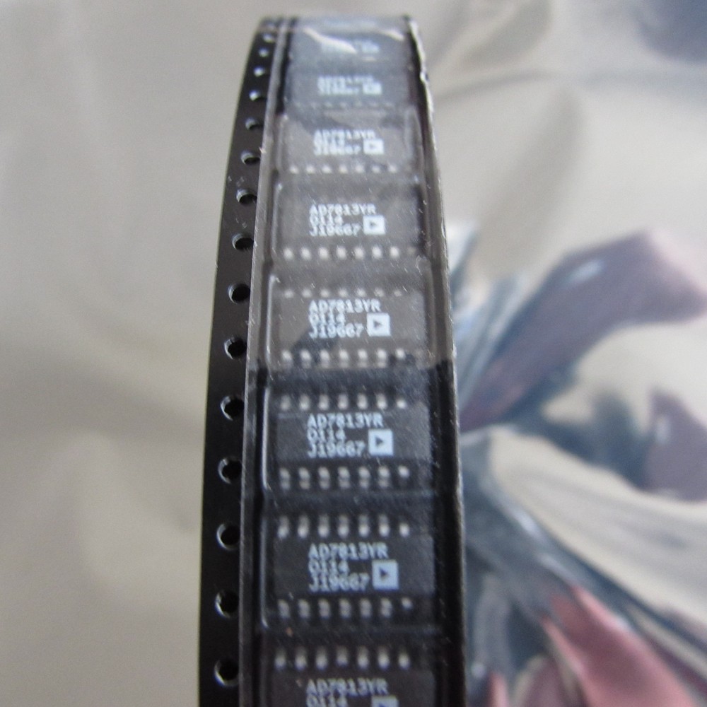 AD7813YR AD High-Speed Microprocessor Compatible 8 -10 bit Analog - Digital IC