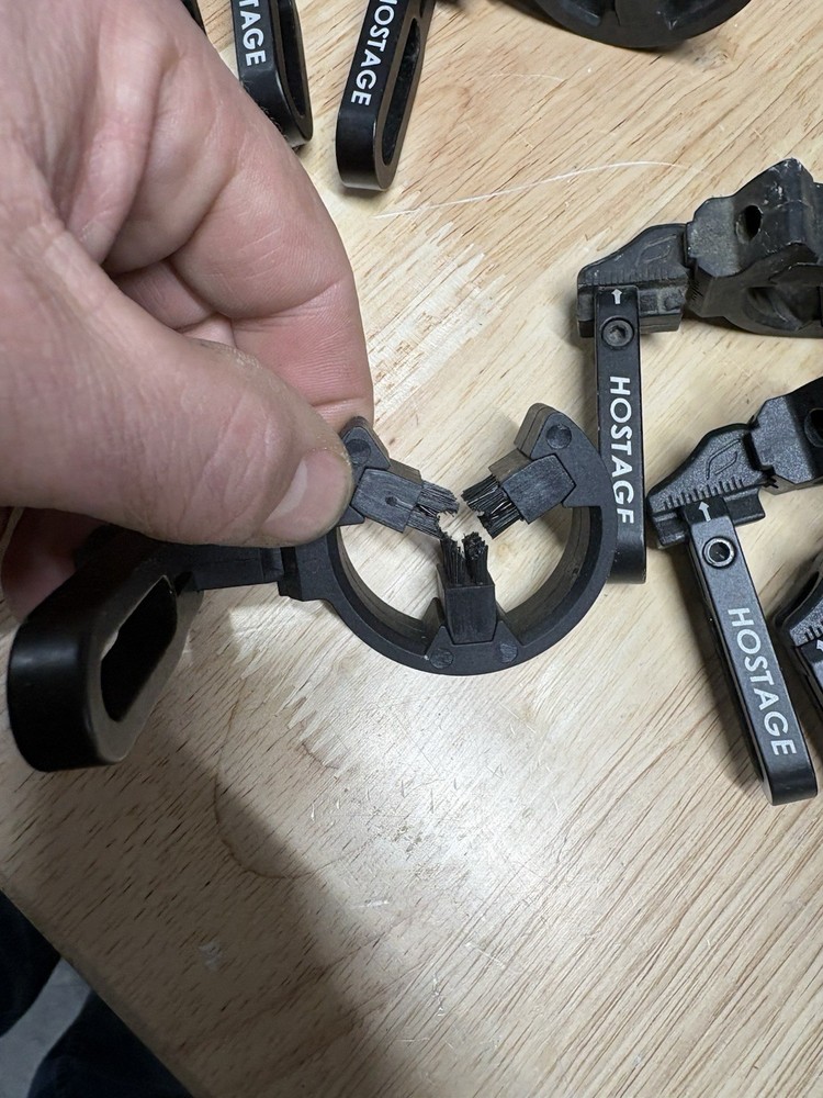 Octane Hostage Containment Arrow Rest Right Or Left Handed