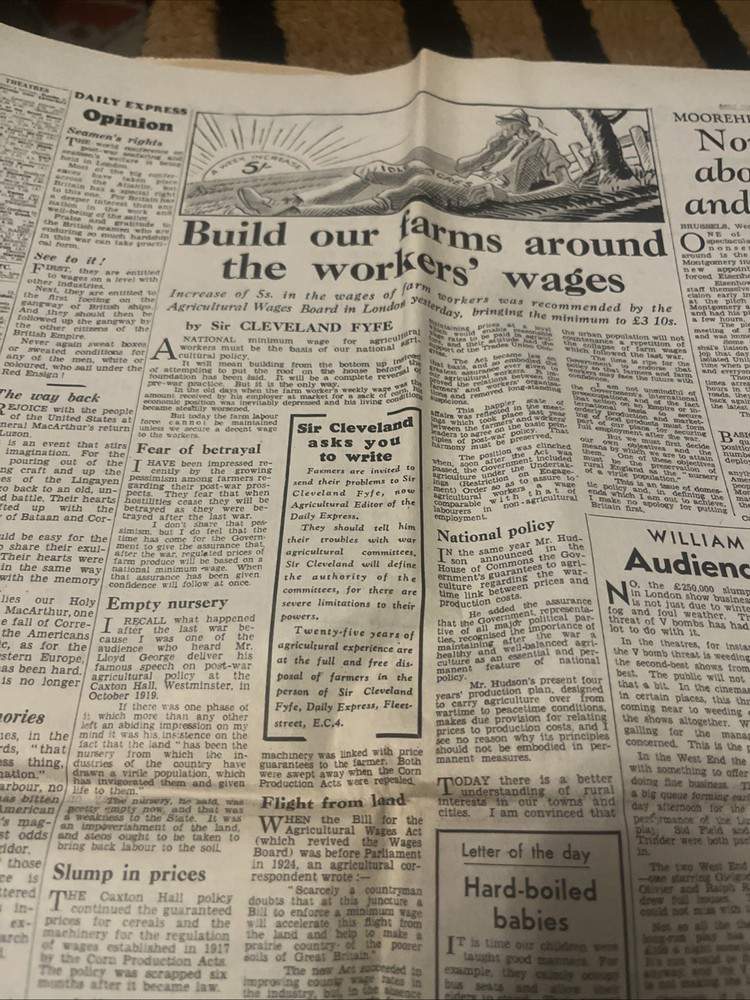 WW 2 Daily Express 11/01/1945 Newspaper