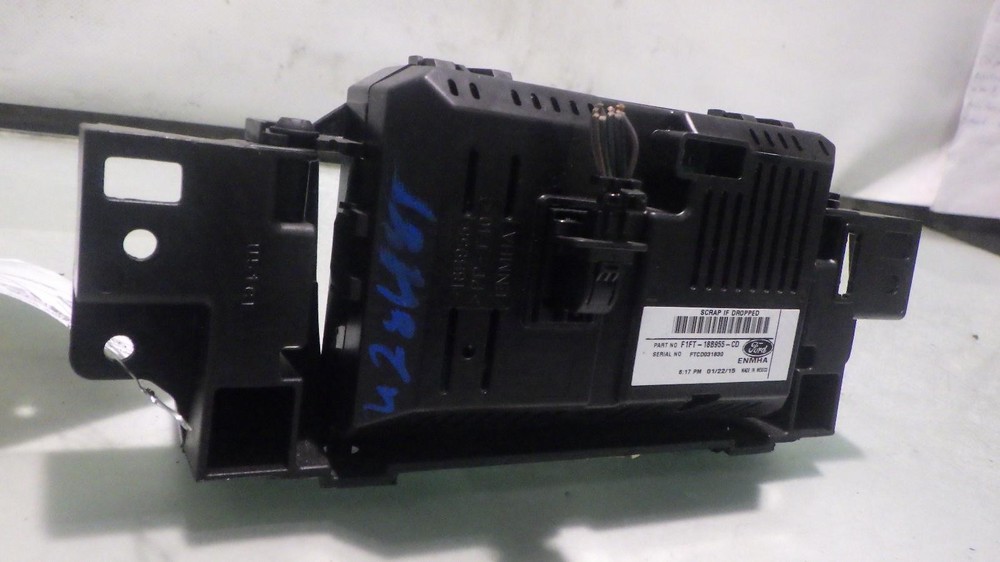 15 FORD FOCUS Info Screen F1FT18B955CD