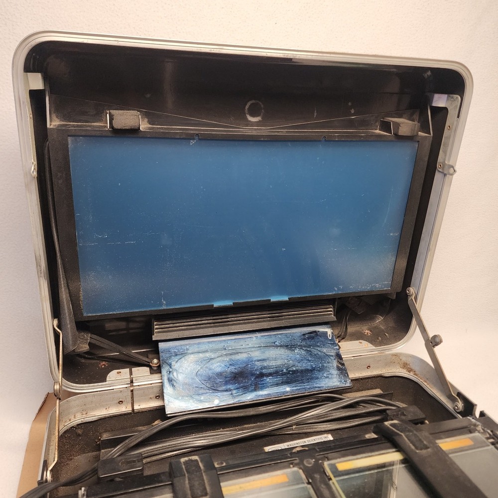Portable Microfiche Reader Washington Scientific Industry - Model 714 vintage