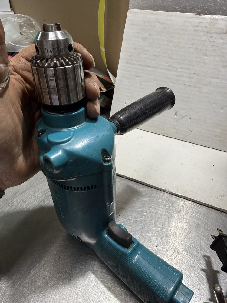 Makita 6302 1/2” Drill Variable Speed 115V Great Working Condition