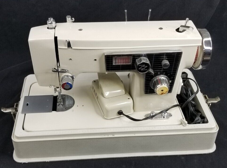 Vintage Dressmaker Sewing Machine Portable/Table Top