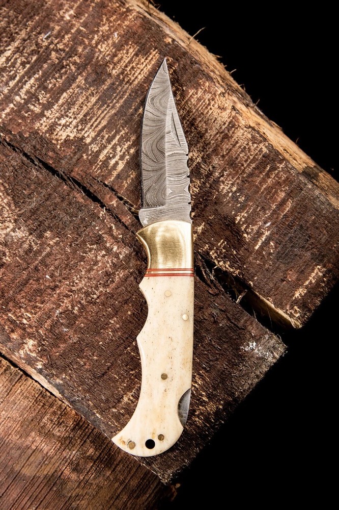 HANDMADE DAMASCUS STEEL FOLDING BLADE POCKET KNIFE CAMEL BONE HANDLE