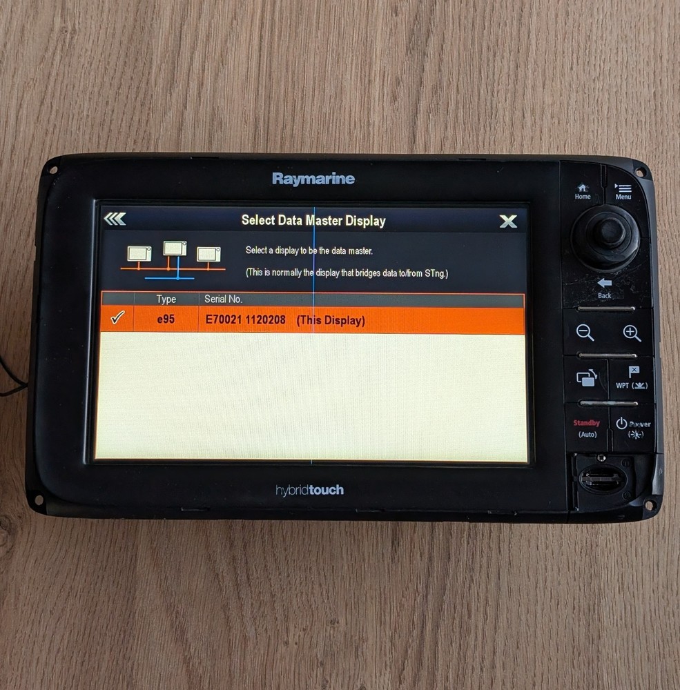 Raymarine e95 Hybrid Touchscreen Multifunction Display model: E70021