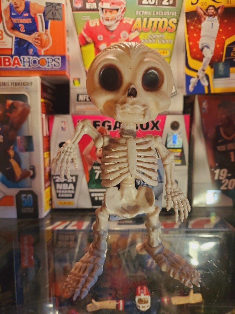 CRAZY BONEZ Vampire Bonez 7 Inch Plastic Skeleton With Movable Arms NWT (11)