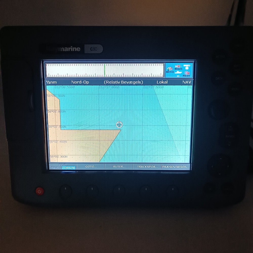 Raymarine C80 Chartplotter GPS Fishfinder Radar 8.4" LCD Display Cable PERFECT!