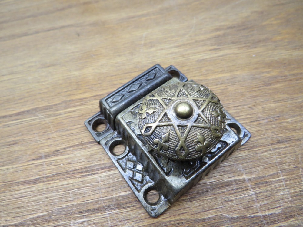 1871  OLD  CUPBOARD LATCH...NICE ORNATE BRASS ? BRONZE KNOB...