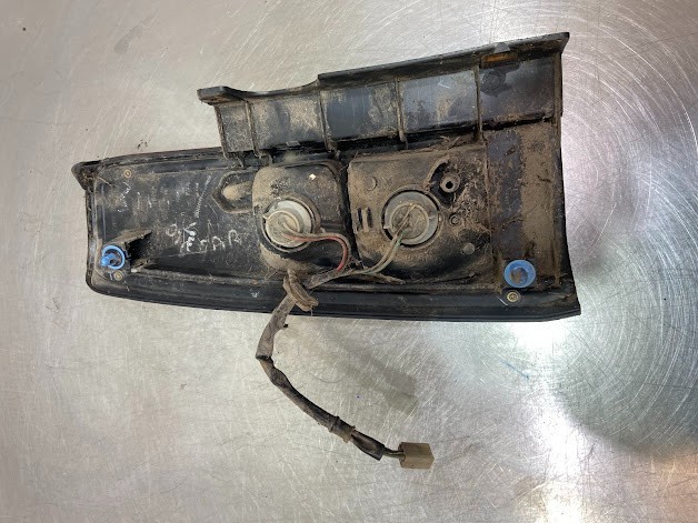 2000 SUZUKI JIMNY DRIVER SIDE RIGHT REAR LIGHT REF: BG23