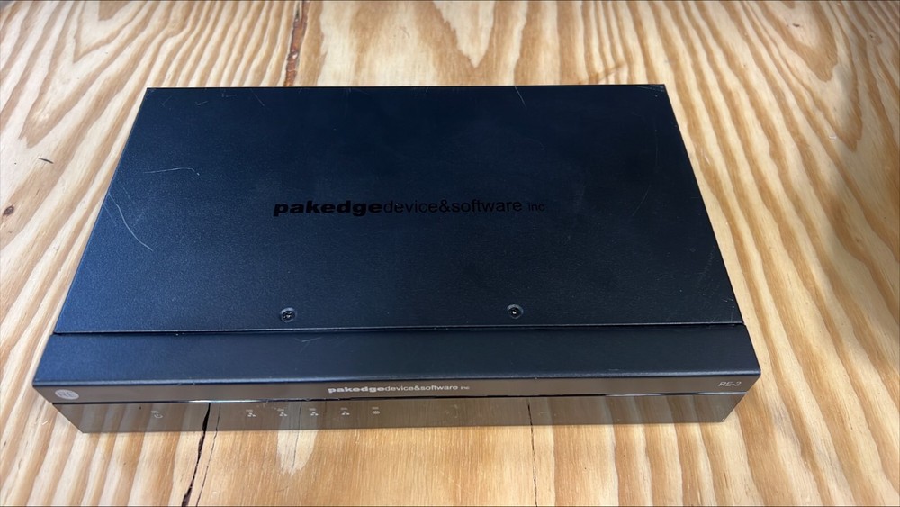Pakedge Device & Software Gigabit Wired Router RE-2