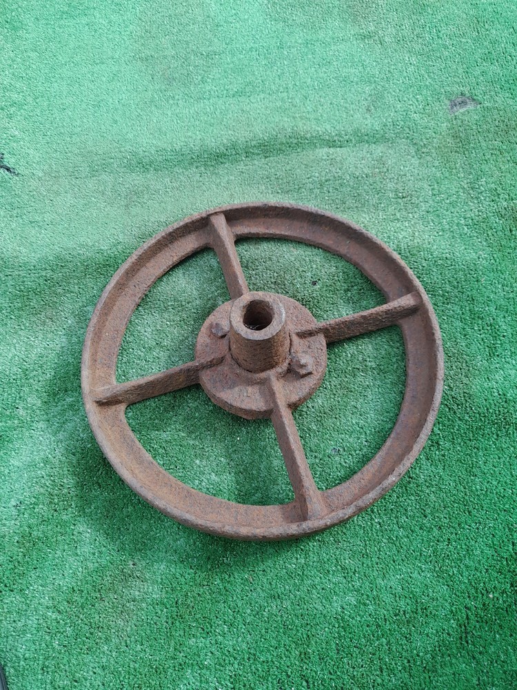 Cast Iron Wheel (23)