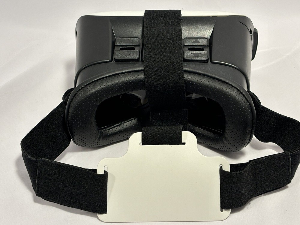 Virtual Reality Headset by Gabba Goods