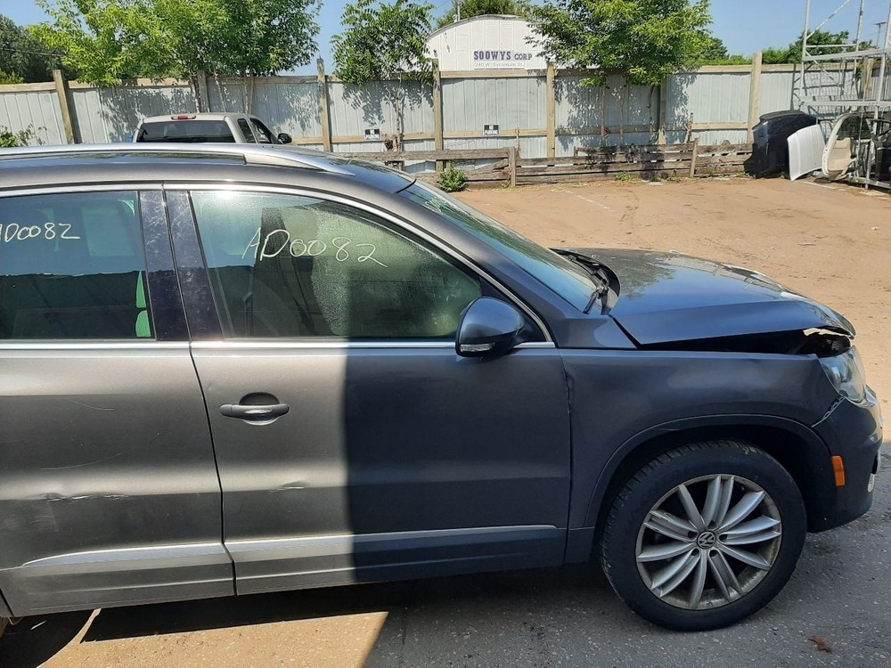 TIGUAN 2013 Headrest 1014245