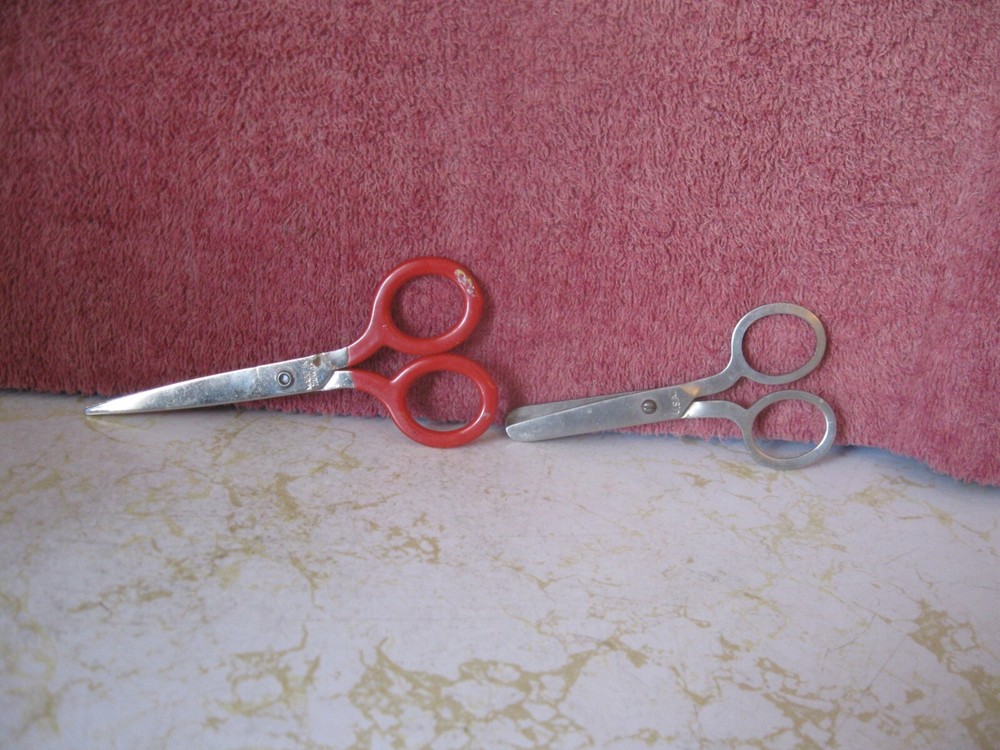 2 CHILDREN SCISSOR