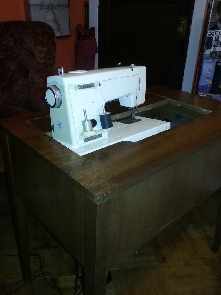 VINTAGE (Sears Kenmore sewing machine) Model# 196 9355 5
