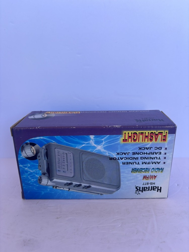 Vintage Harrahs AM/FM Radio Receiver With Flashlight