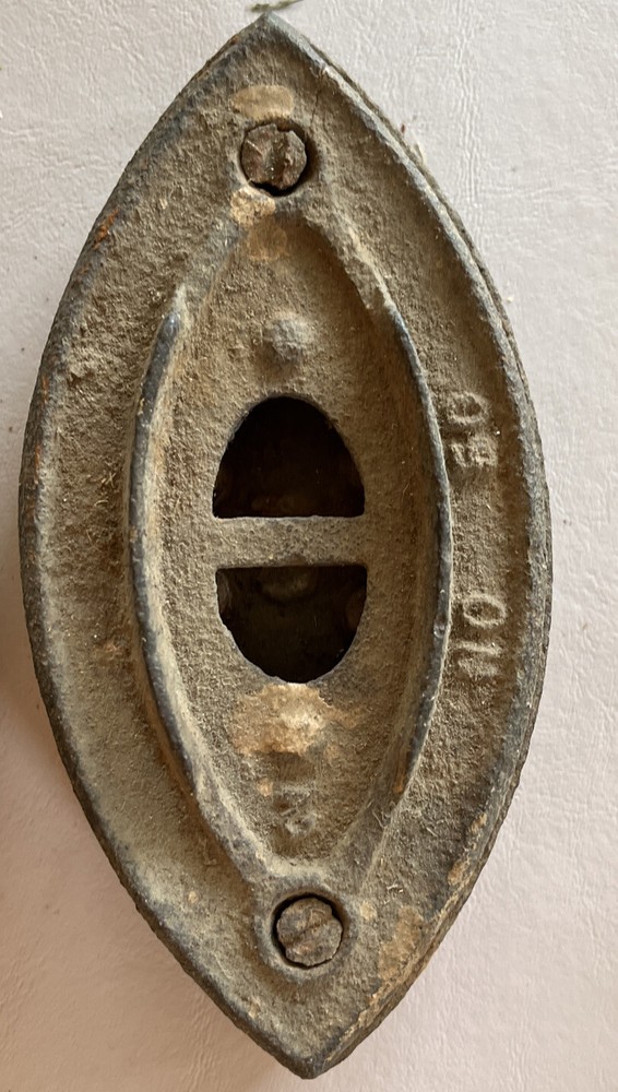 3 Antique Irons - Only One Has A Handle