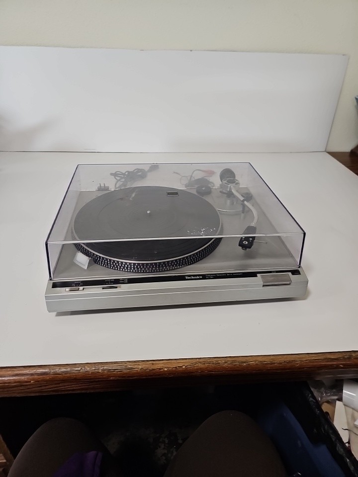 Technics SL-B2 Automatic Belt Drive Turntable System