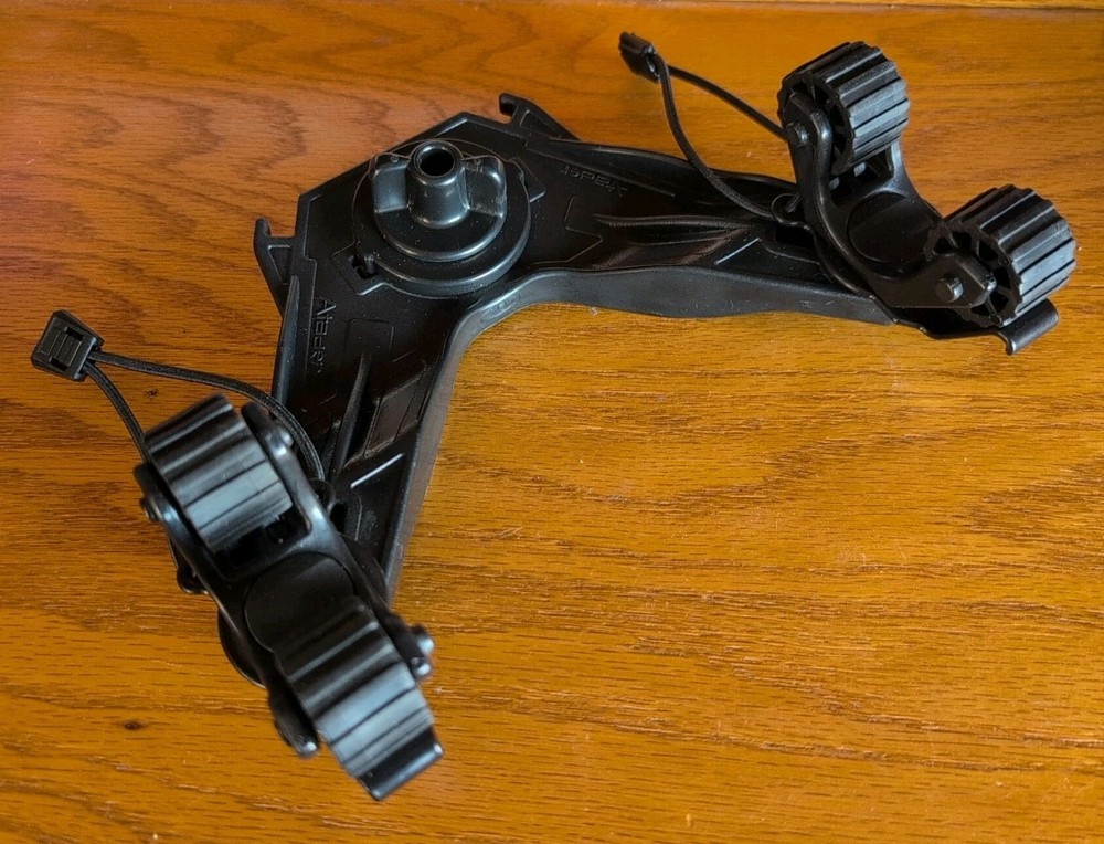 Dual Grip Kayak Paddle Holder New Open Package