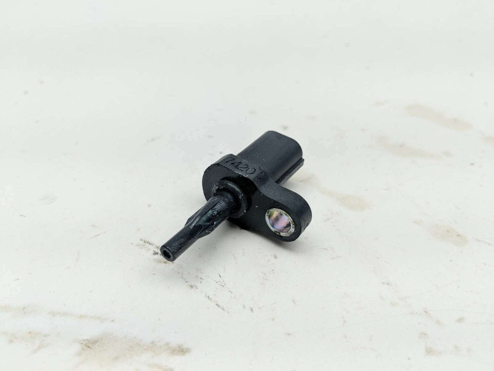 18 Triumph Street Twin Temp Temperature Sensor