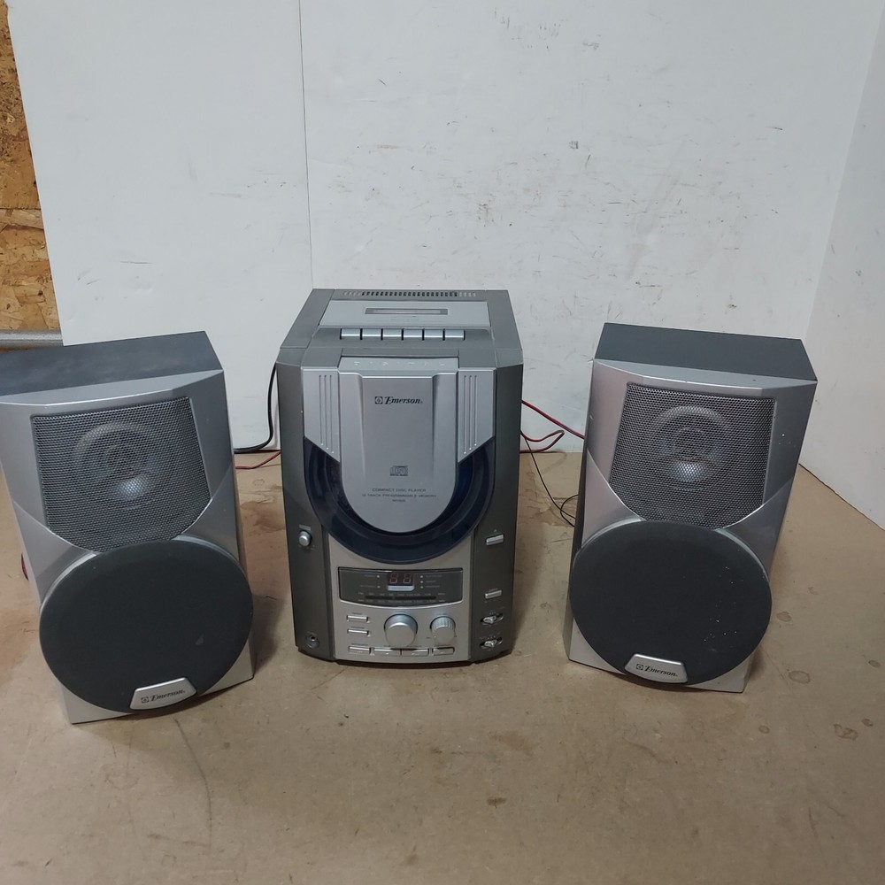 Emerson Compact Disc Player 16 track Model MS7628 - Check Description