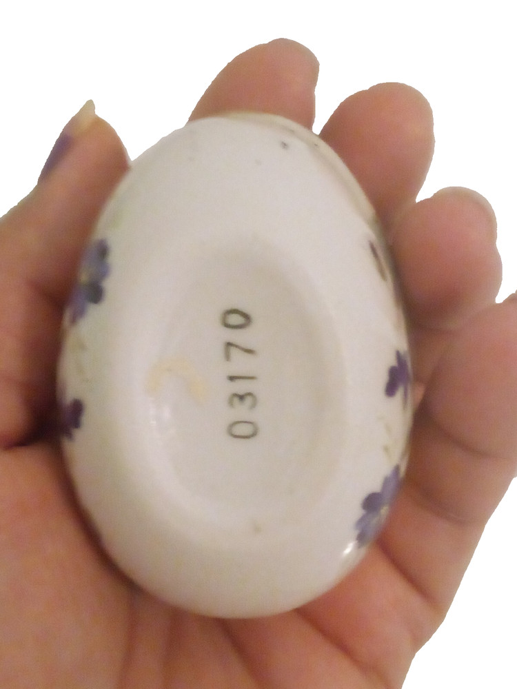 Egg collectable trinket box hand painted