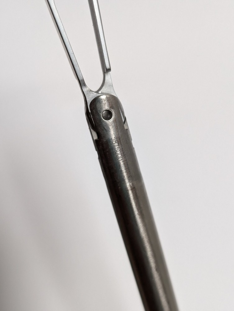 DAVOL 5875000 Grasper (USED).