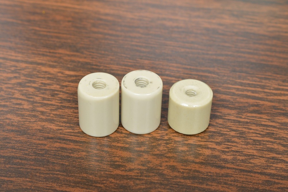 TEN-TEC 422 CENTURION PARTS: CERAMIC STAND OFF INSULATORS 