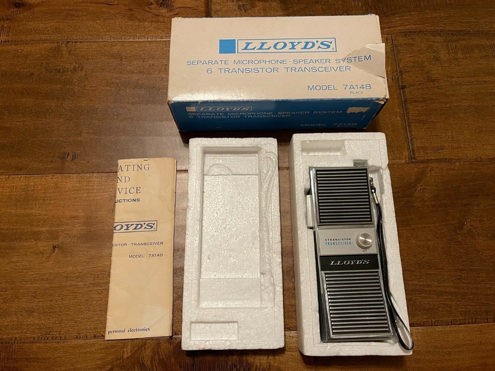 Lloyds Model 7A14B Black 6 Transistor Transceiver Japan Separate - w/ Box