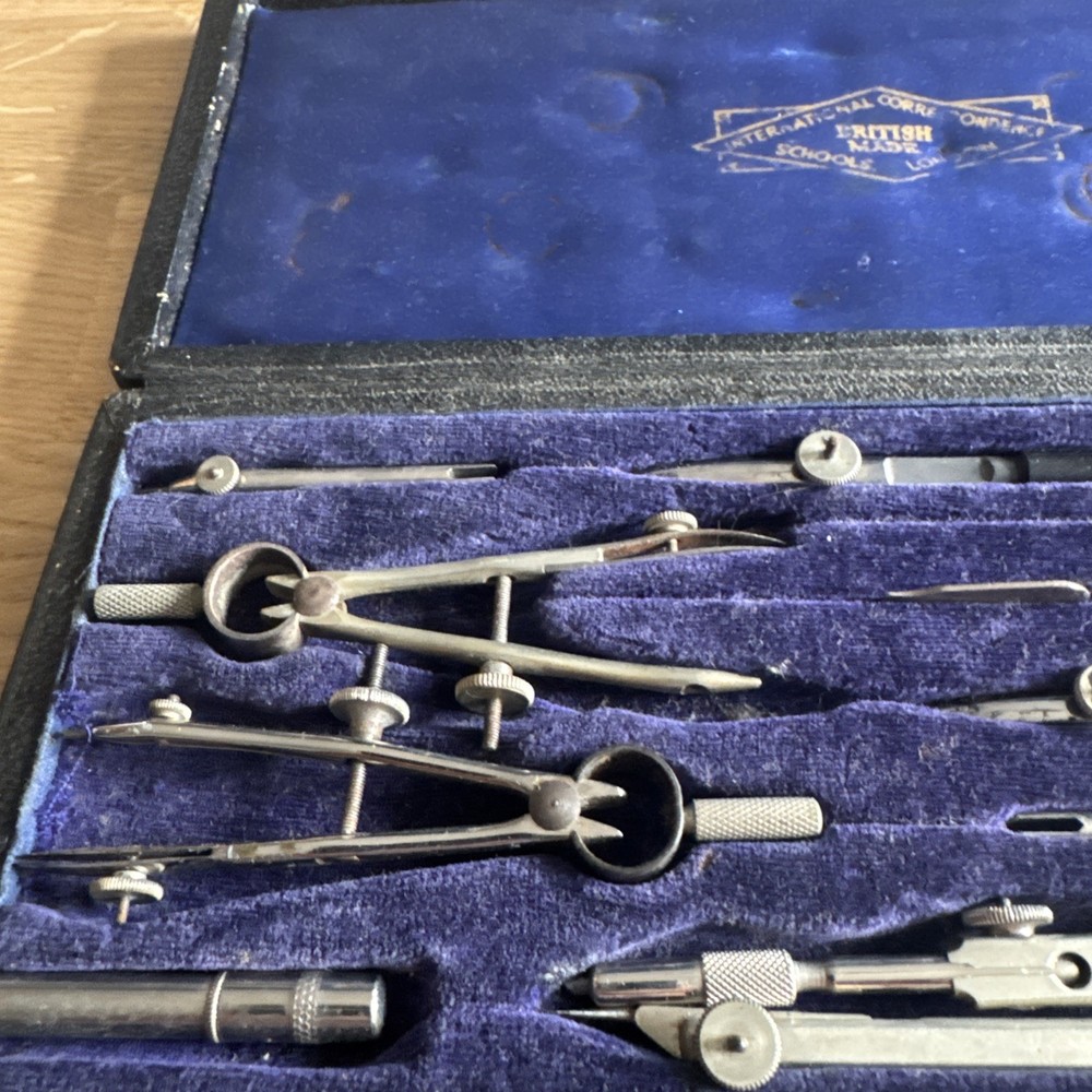 A.G. Thornton DRAUGHTSMAN/ENGINEER PRECISION DRAWING SET in case