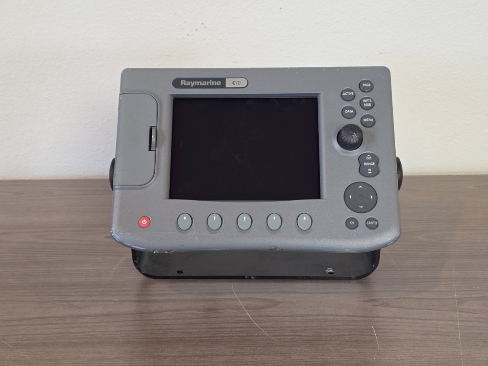 Raymarine C70 Classic E02018 GPS Fishfinder Radar Chartplotter 7" MFD Display