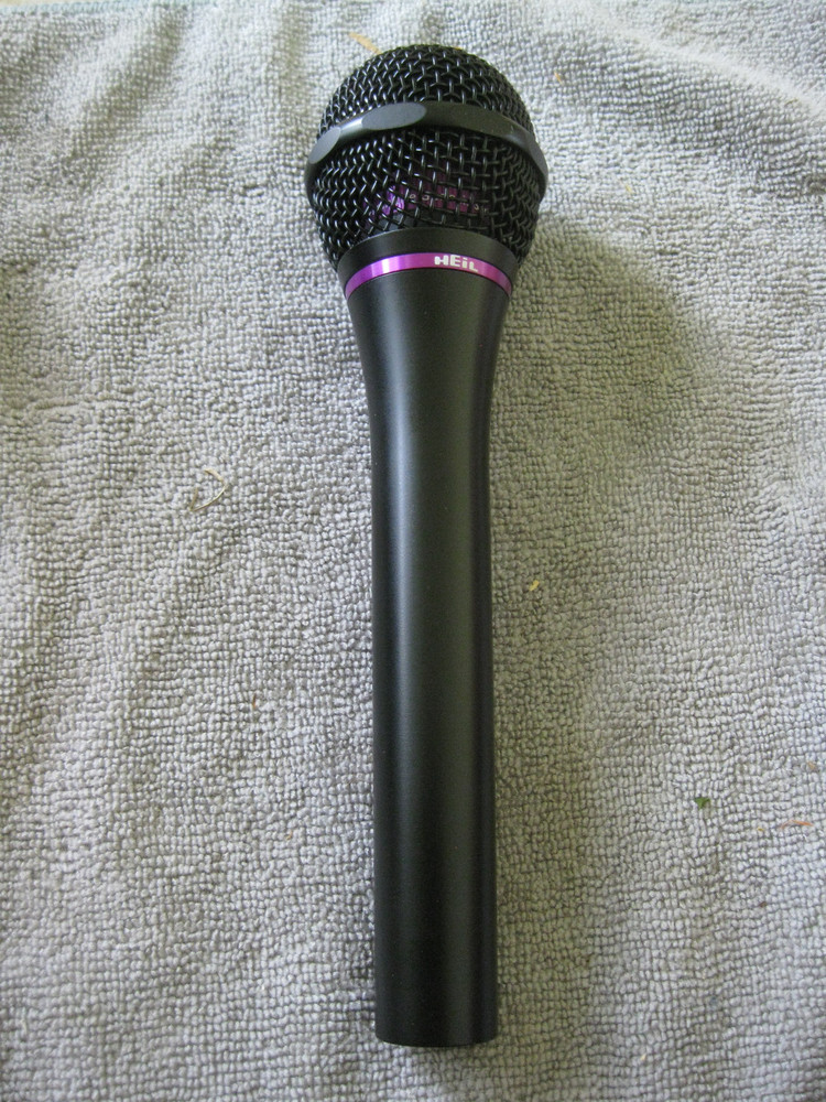 Heil HM-12 microphone in Very Nice shape and working as it should