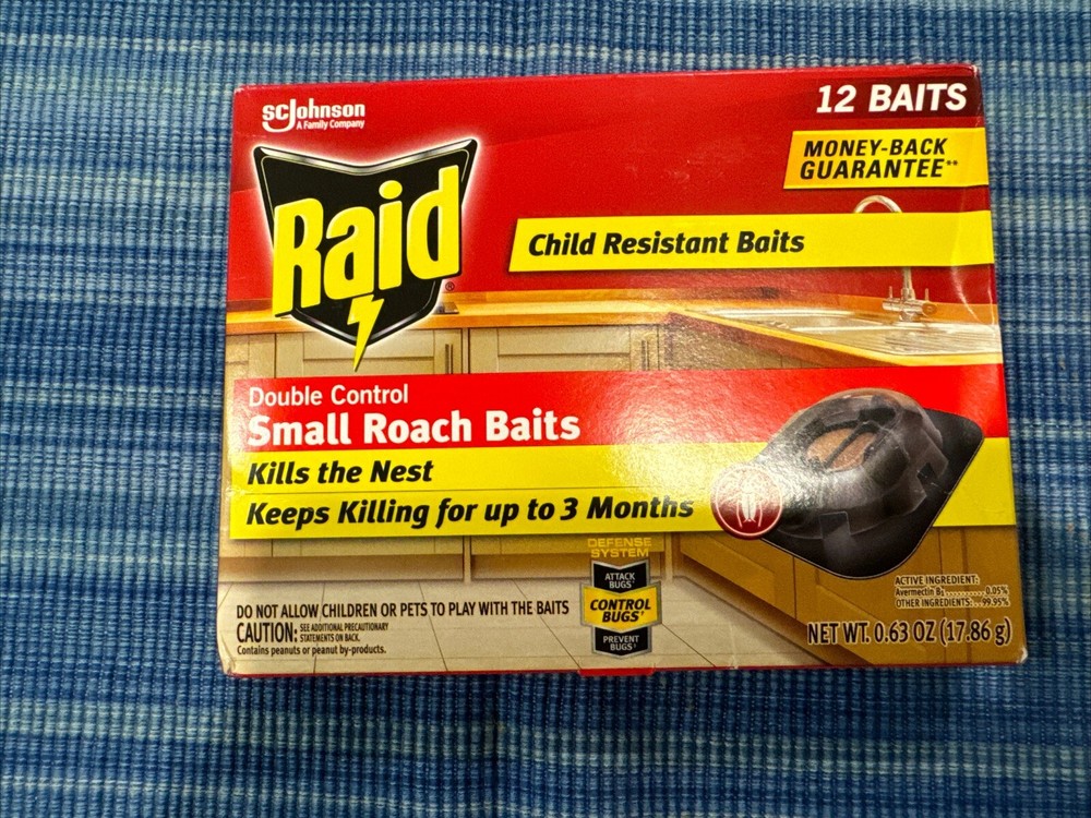 1 Raid DOUBLE CONTROL SMALL ROACH BAITS 12 ct Child Resistant Defense System